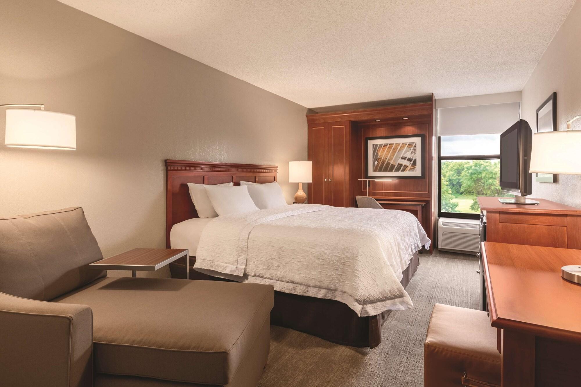 Hampton Inn Des Moines-Airport Exterior foto