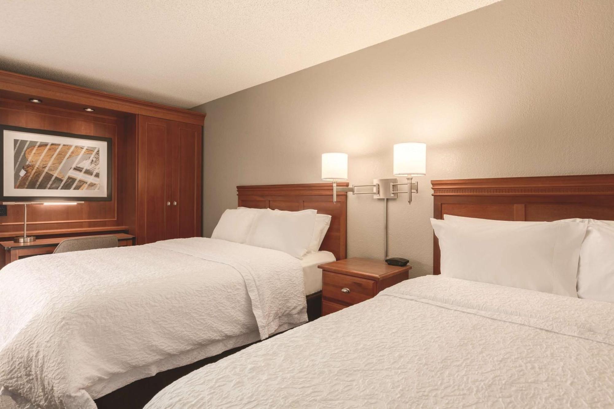 Hampton Inn Des Moines-Airport Exterior foto