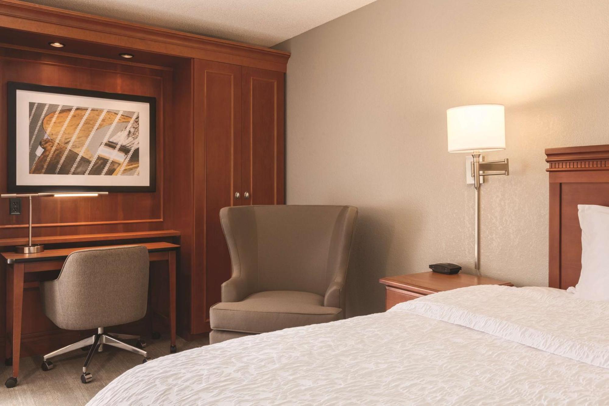 Hampton Inn Des Moines-Airport Exterior foto